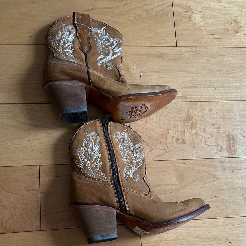 Corral Brown Embroidered Ankle Booties